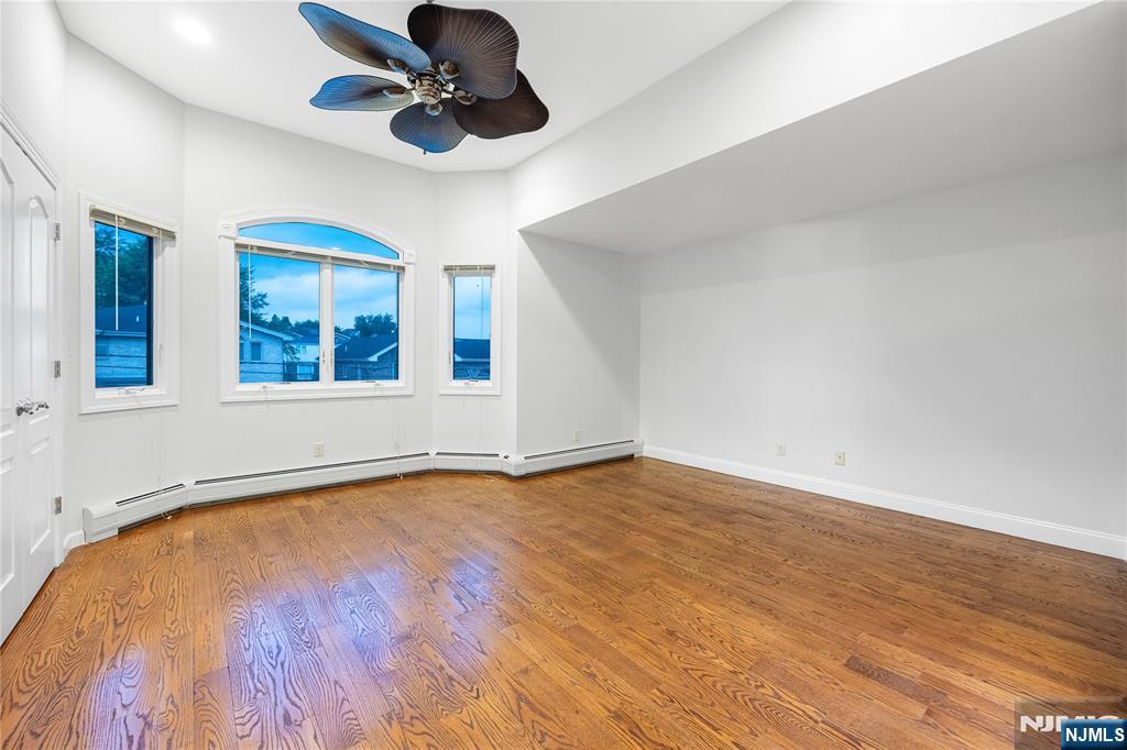 258 4th Street A Property Photo 20