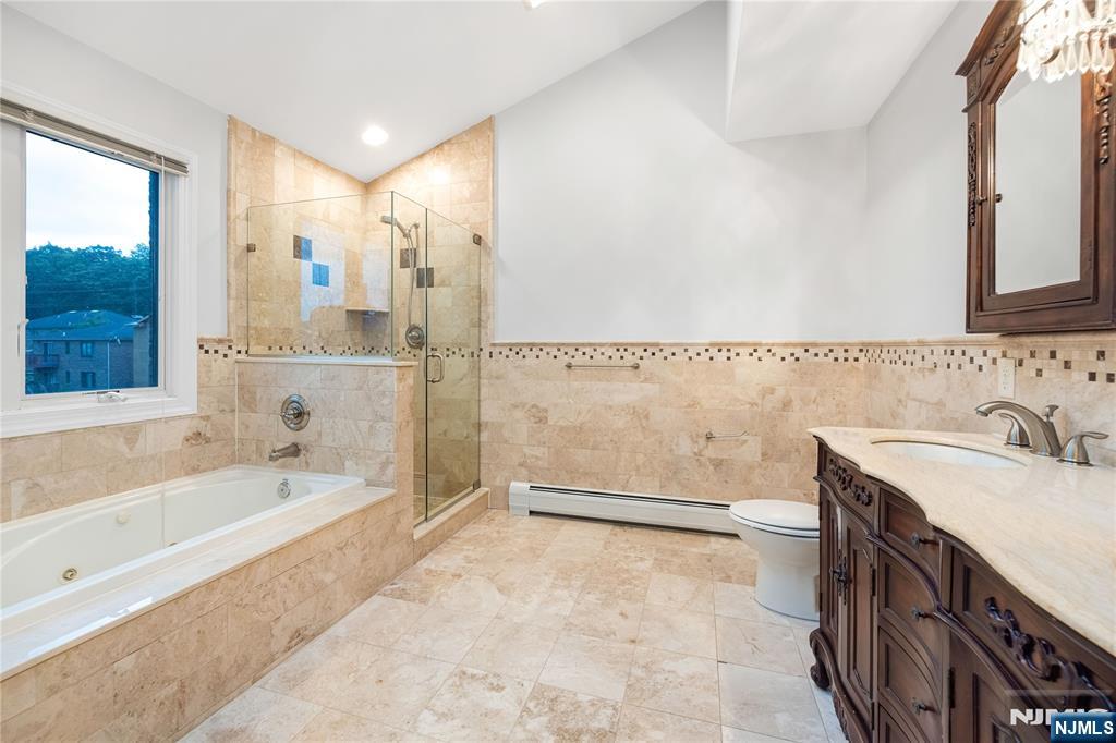 258 4th Street A Property Photo 24