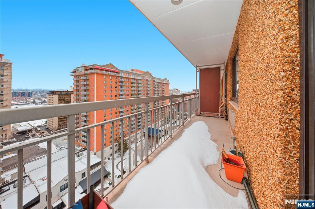 151 Prospect Avenue 16d Property Photo 14