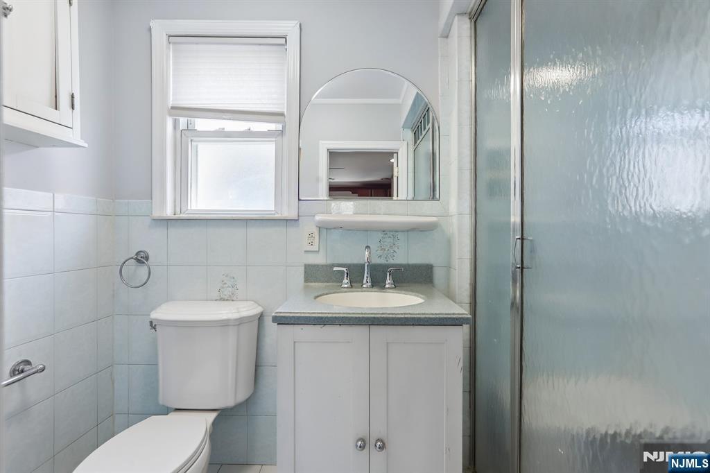 310 Centre Avenue Property Photo 14