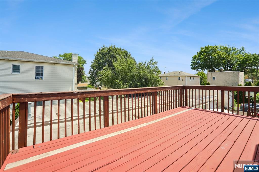 310 Centre Avenue Property Photo 39