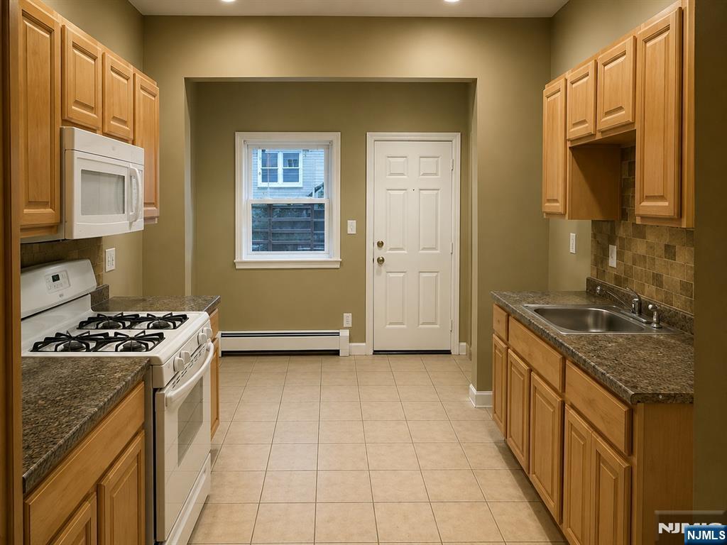 101 Columbia Avenue Property Photo 2