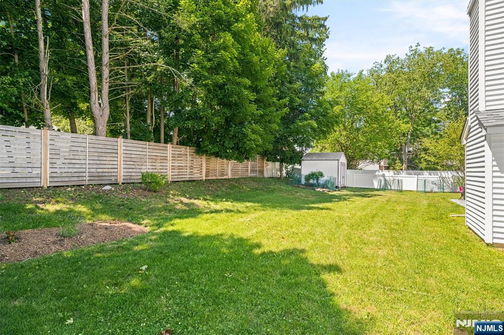 299 Davidson Avenue Property Photo 25