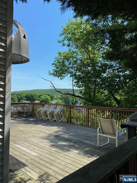 1025 Ringwood Avenue Property Photo 2