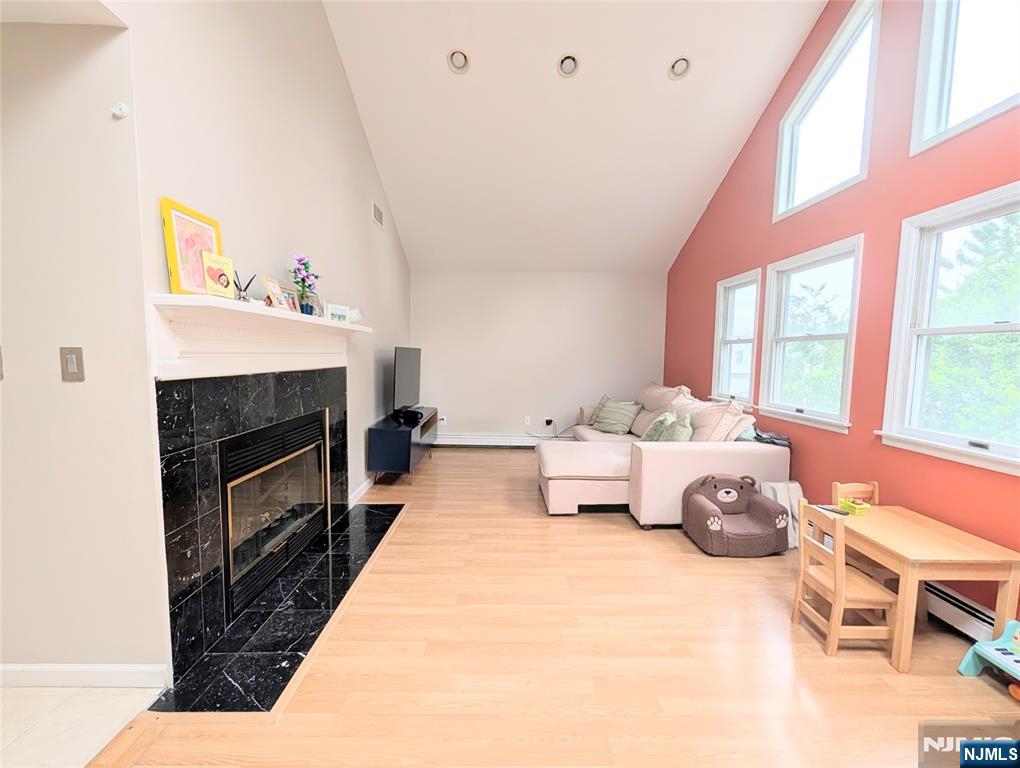 515 Broad Avenue 2nd Property Photo 2