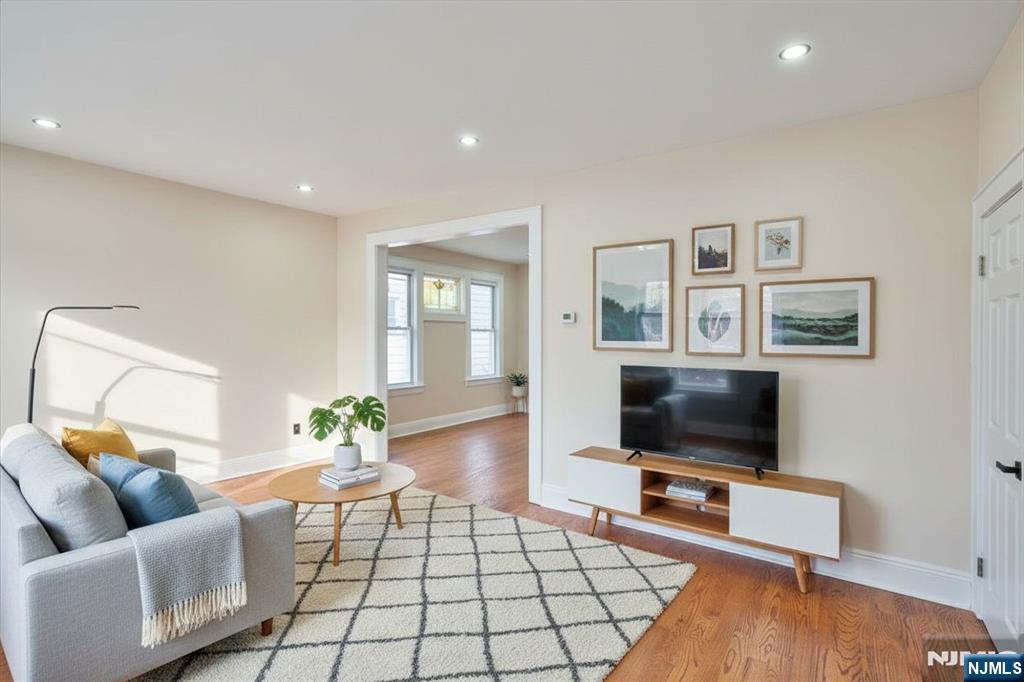25 Wolf Place Property Photo 6