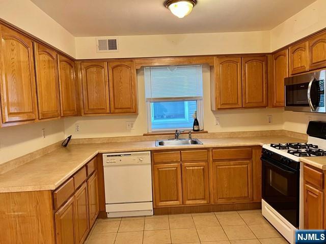 732 Cleveland Avenue (1f+g) Property Photo 2