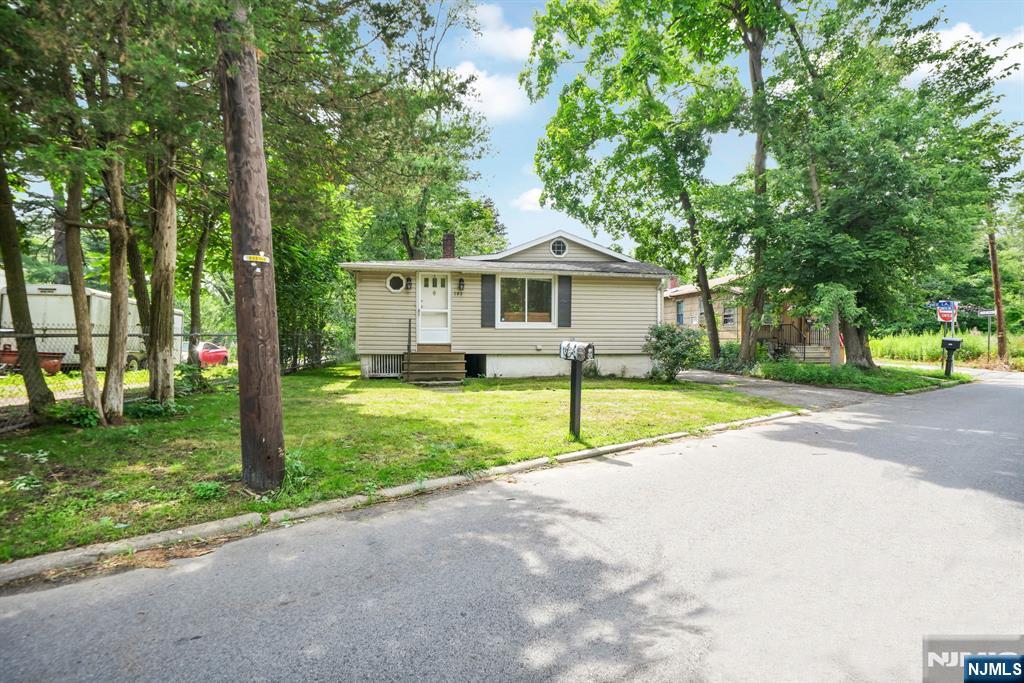 191 Fayette Avenue Property Photo 3
