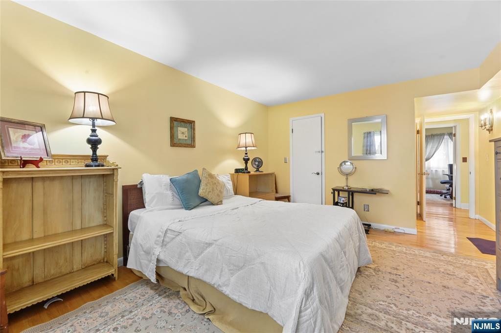 1447 John Street Property Photo 13