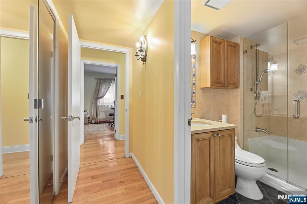 1447 John Street Property Photo 17
