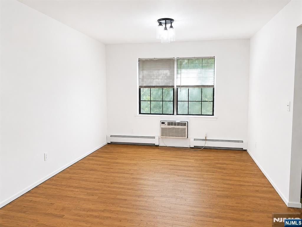 244 Collignon 5b Property Photo 6