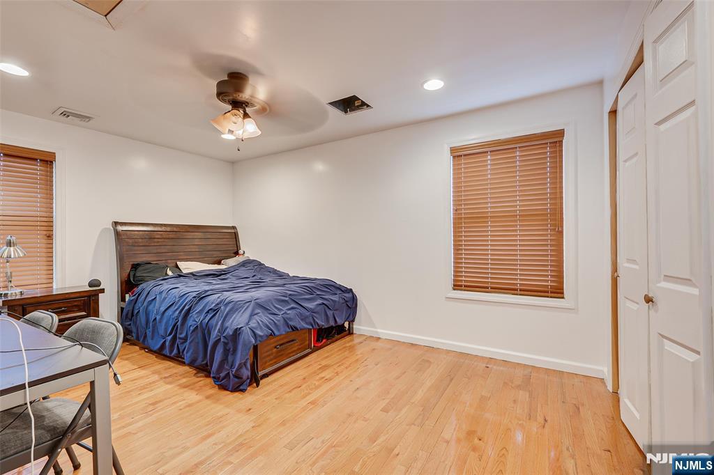 228 Henry Court Property Photo 6