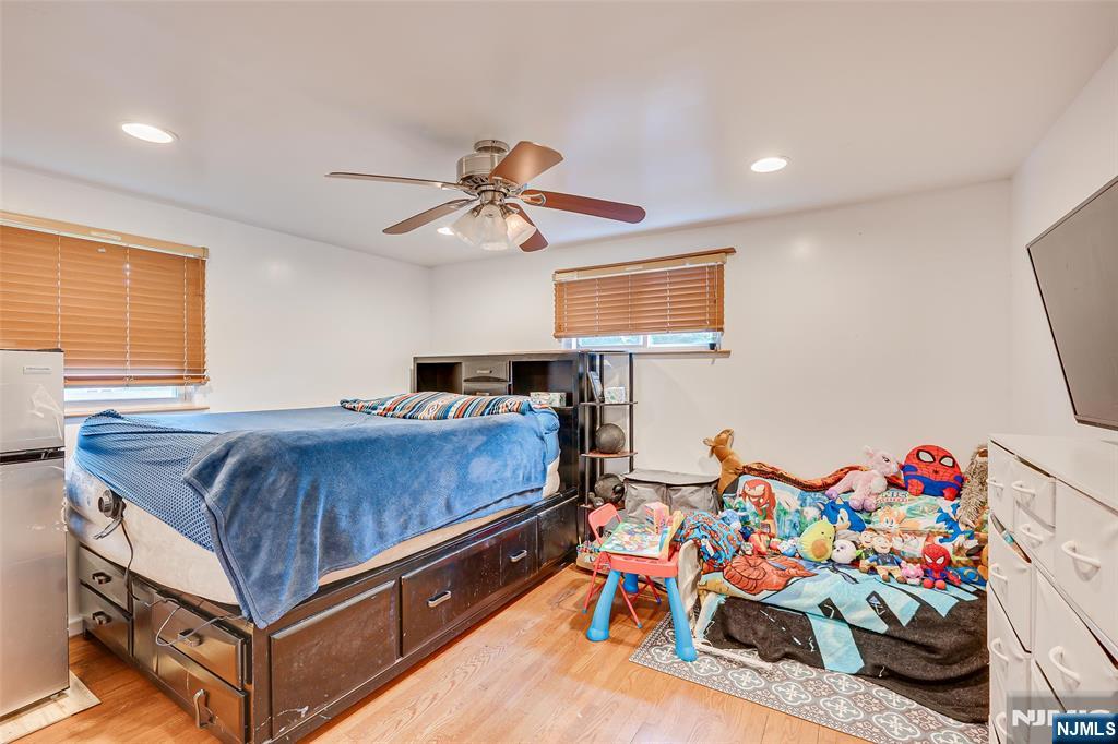 228 Henry Court Property Photo 7