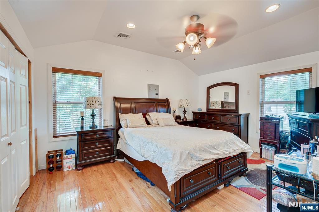 228 Henry Court Property Photo 11