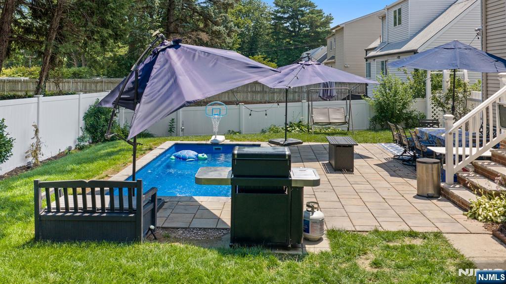 13-41 20th Street Property Photo 33