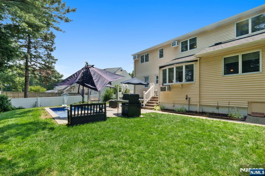 13-41 20th Street Property Photo 41