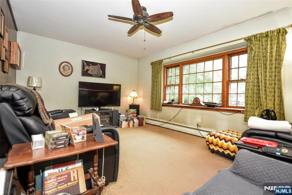 423 W Oakland Avenue Property Photo 20