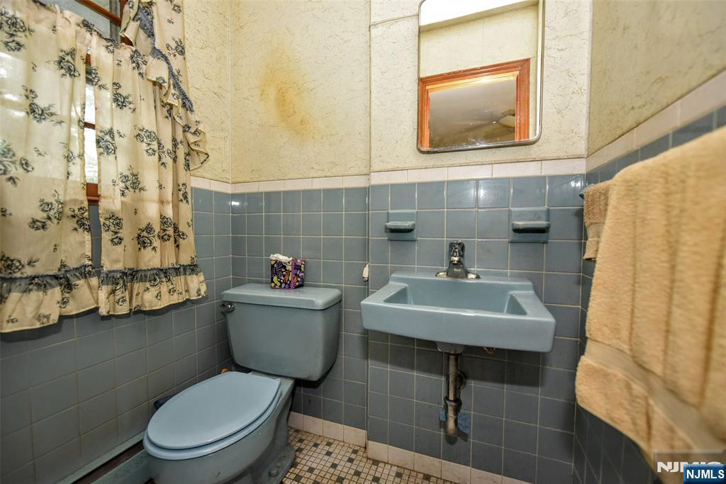 423 W Oakland Avenue Property Photo 26