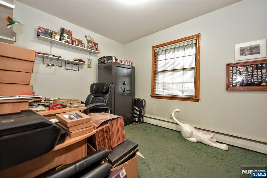 423 W Oakland Avenue Property Photo 28