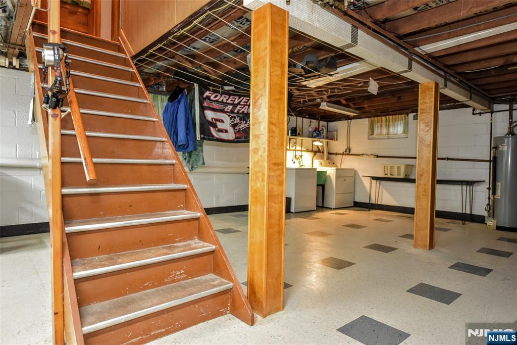 423 W Oakland Avenue Property Photo 29