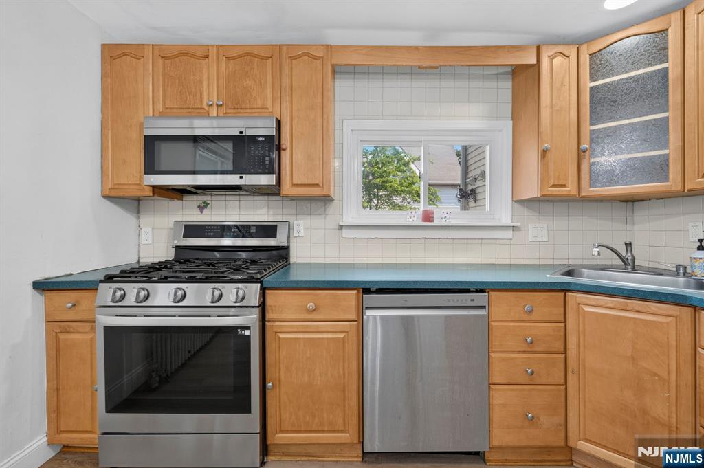 720 Ringwood Avenue Property Photo 12