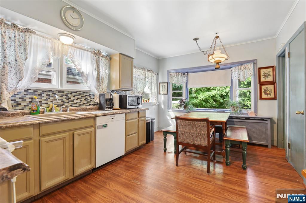 30 Brookside Avenue Property Photo 9