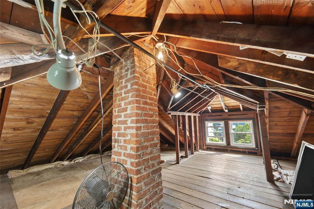 30 Brookside Avenue Property Photo 24
