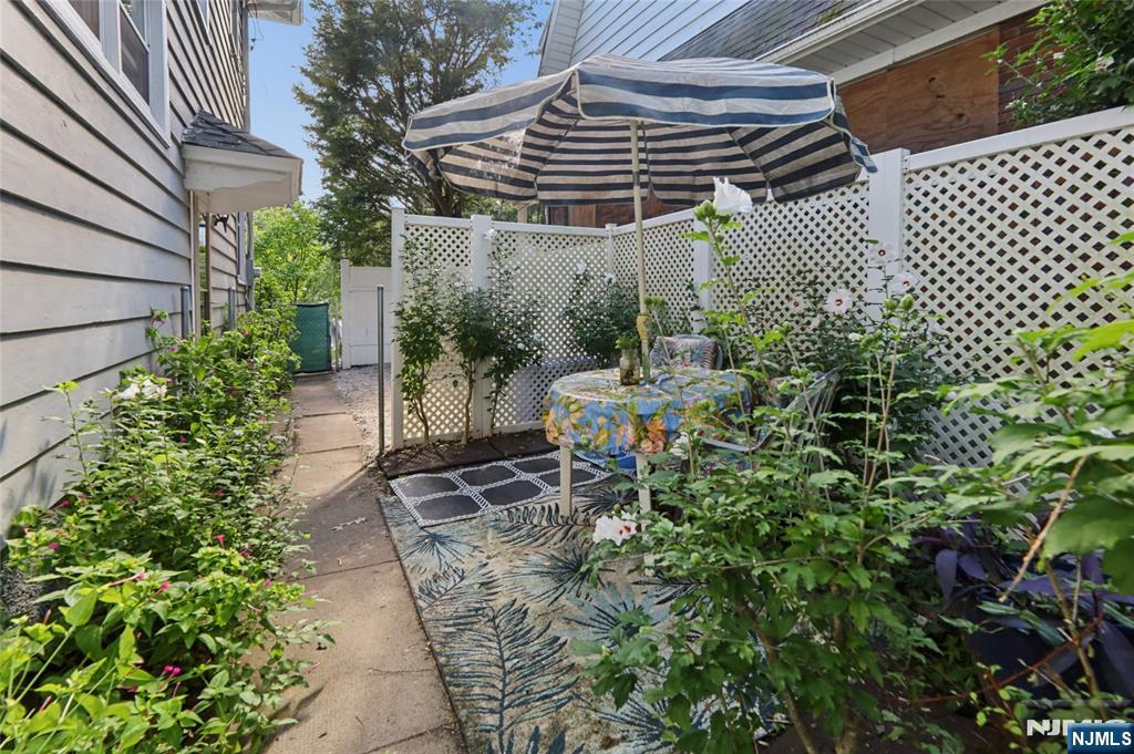 30 Brookside Avenue Property Photo 29