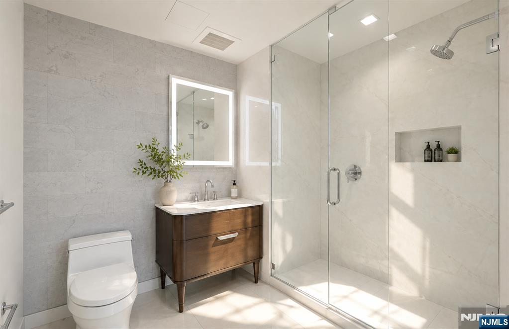 320 Adolphus Avenue 507 Property Photo 7