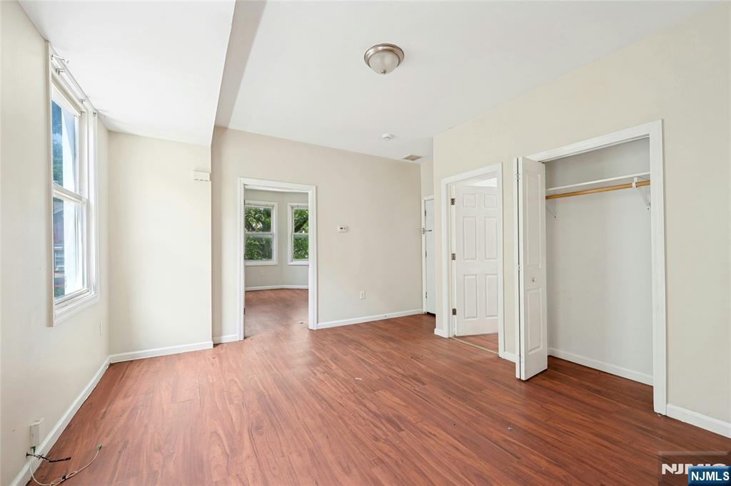 48 Seymour Avenue Property Photo 8