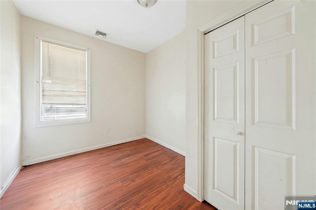 48 Seymour Avenue Property Photo 36