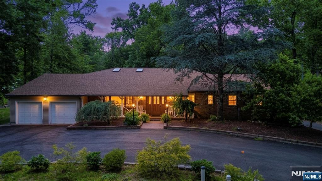 109 Fresh Ponds Road Property Photo 1