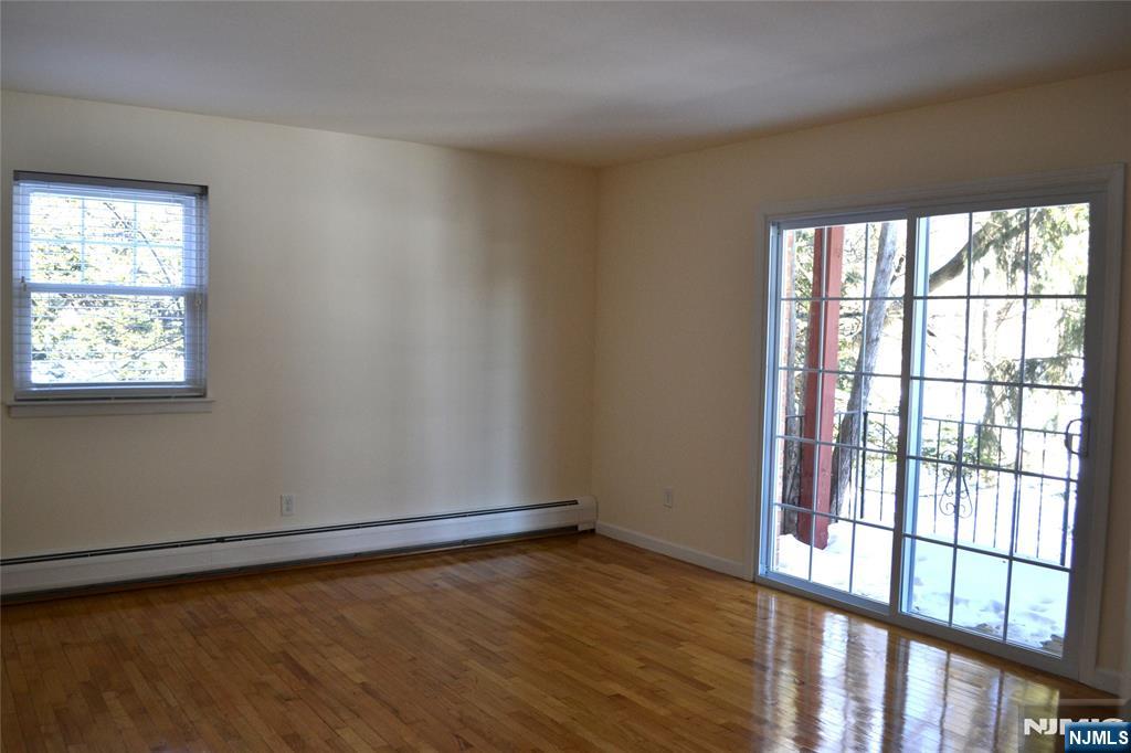 110 Midland Avenue 18a Property Photo 8