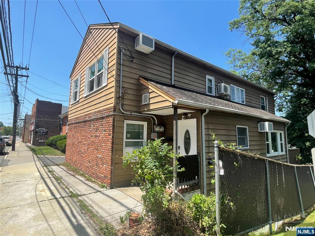 850 Palisade Avenue Property Photo 2