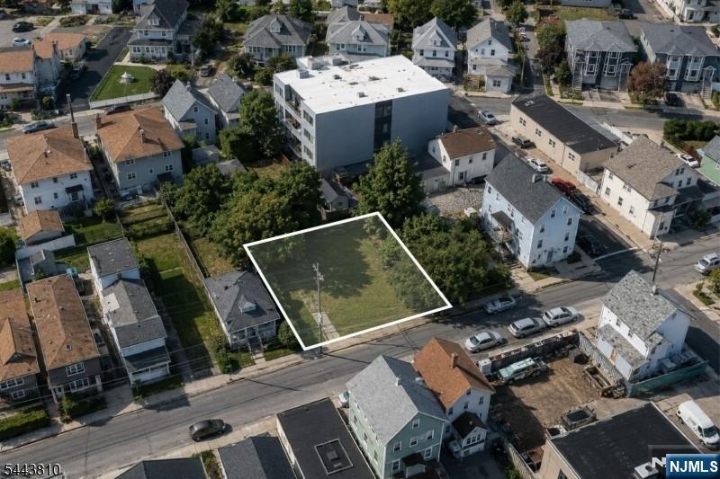215 Washington Avenue Property Photo 1