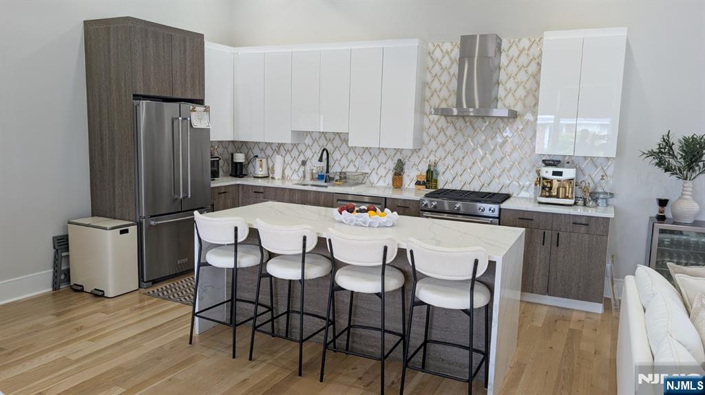 621 Valley Brook Avenue Property Photo 4