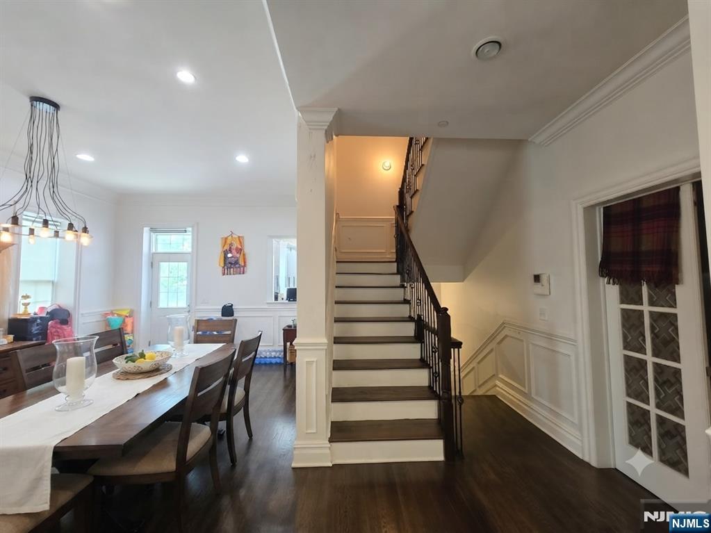 105 W 8th Street Property Photo 15
