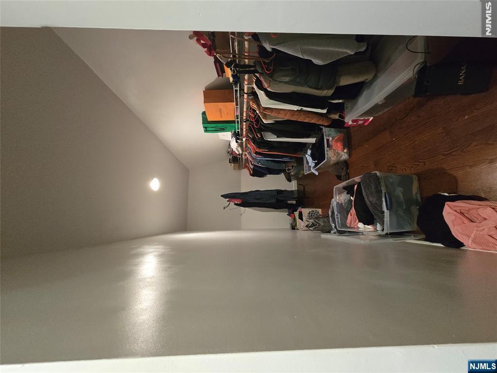 105 W 8th Street Property Photo 34