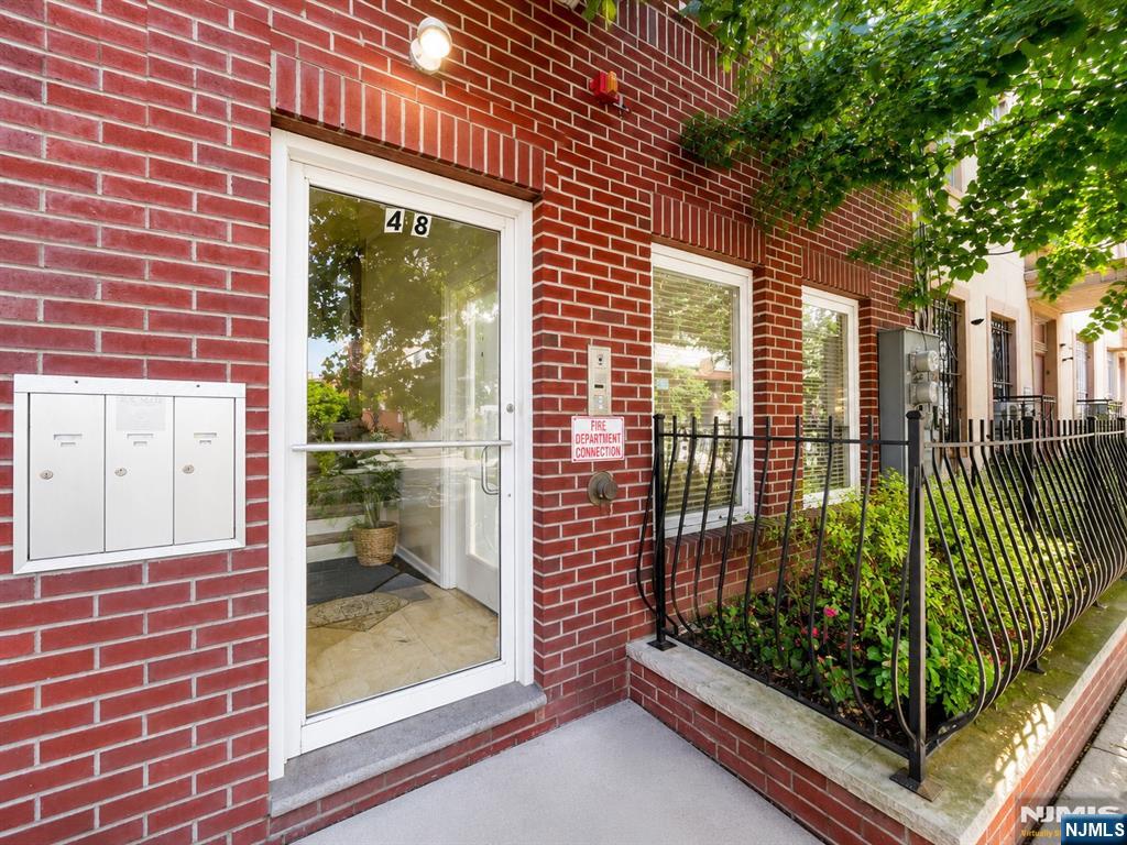 48 Union Street Property Photo 2