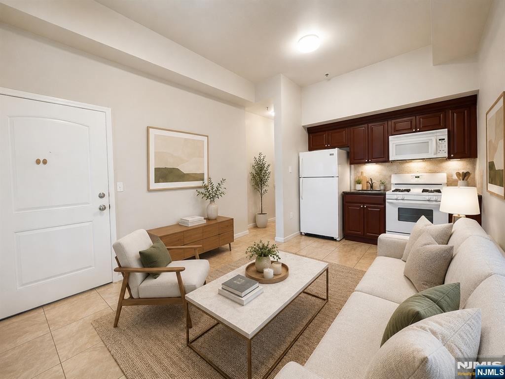 48 Union Street Property Photo 4