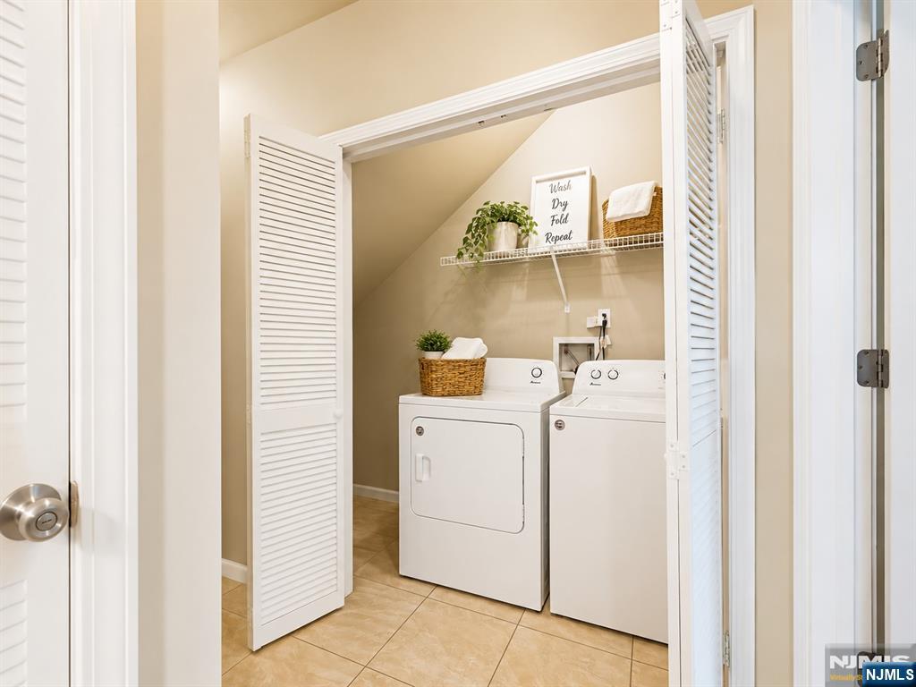 48 Union Street Property Photo 5