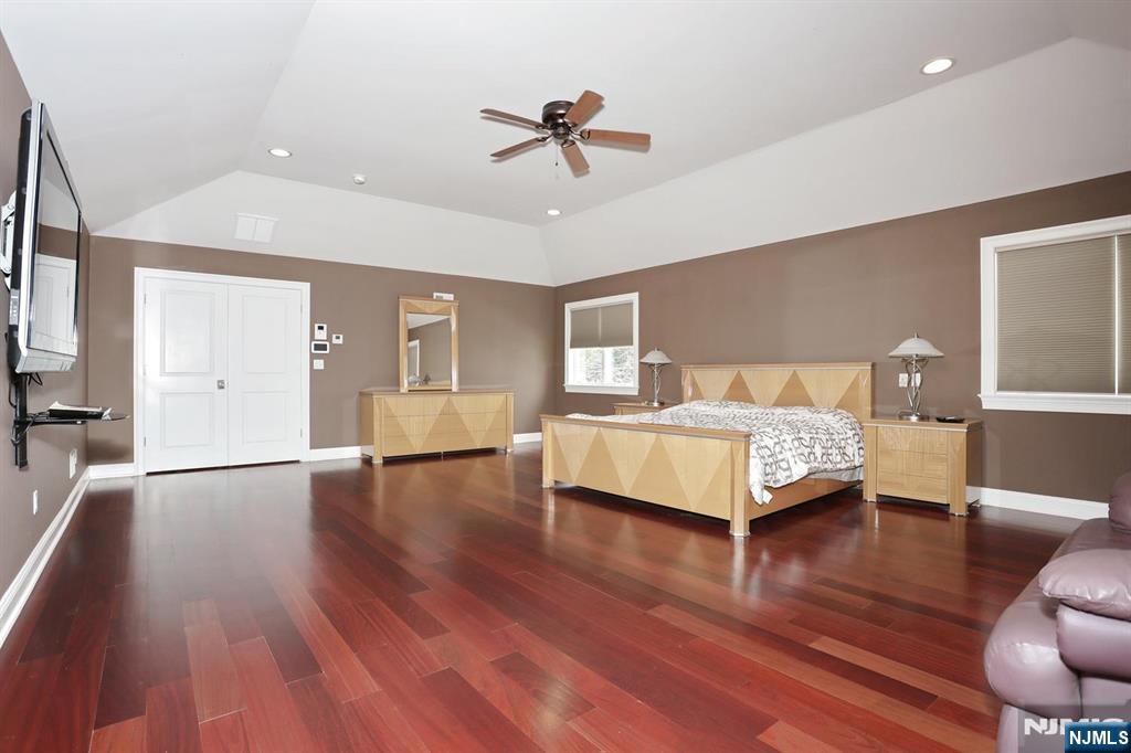 39 Burton Avenue Property Photo 28