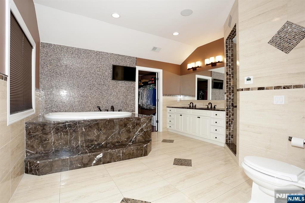 39 Burton Avenue Property Photo 29