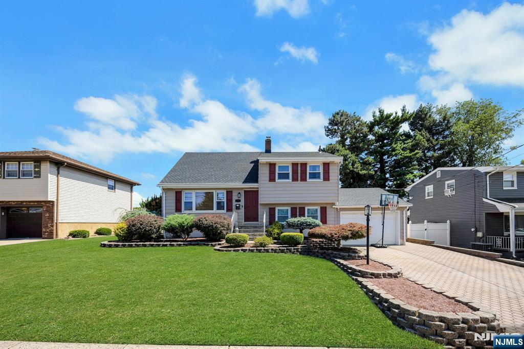 234 Hillside Avenue Property Photo 2