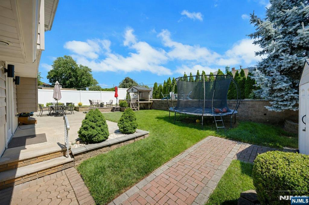 234 Hillside Avenue Property Photo 7