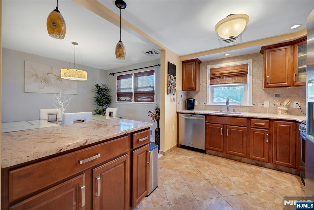 234 Hillside Avenue Property Photo 18