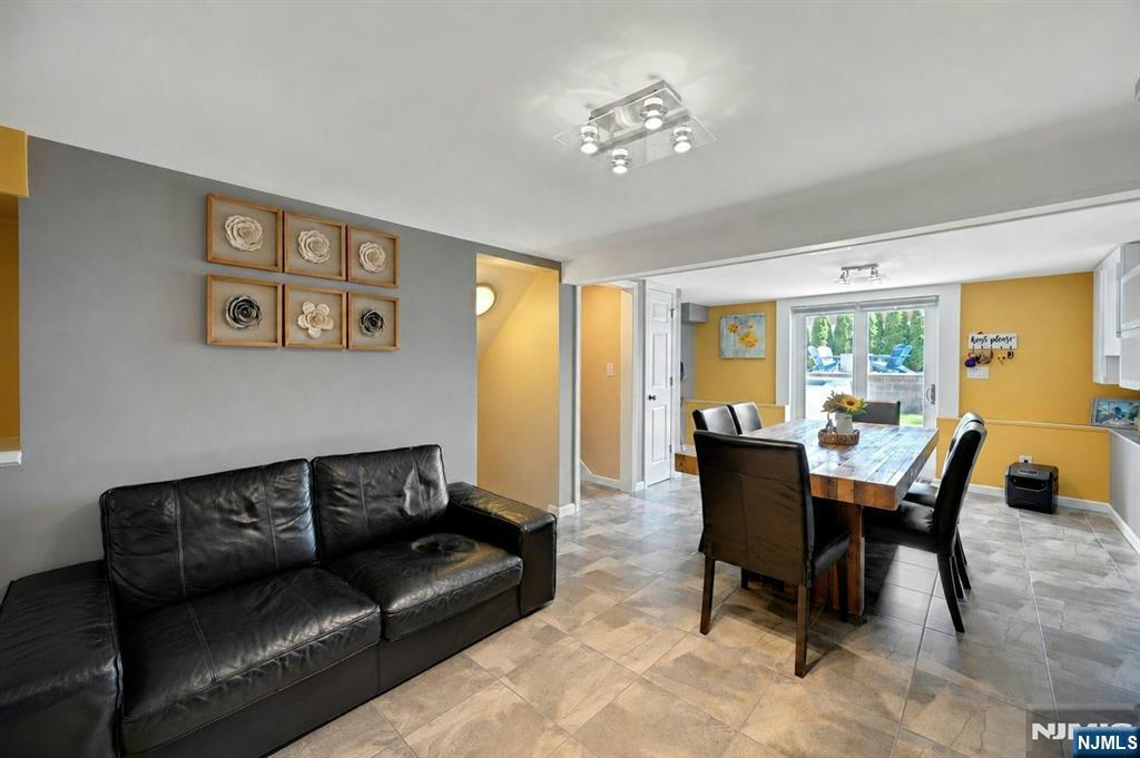 234 Hillside Avenue Property Photo 23