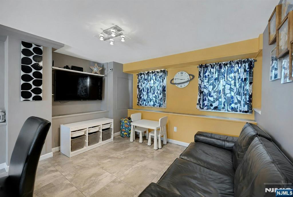 234 Hillside Avenue Property Photo 24