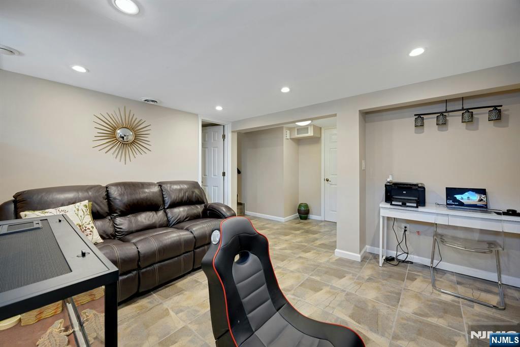 234 Hillside Avenue Property Photo 26