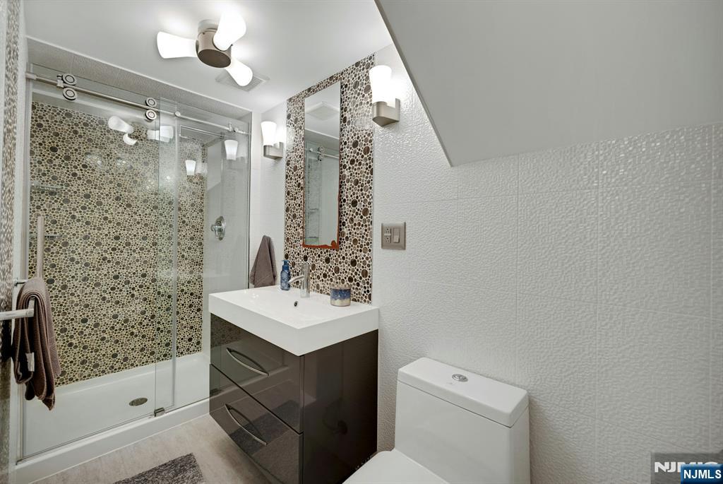 234 Hillside Avenue Property Photo 27
